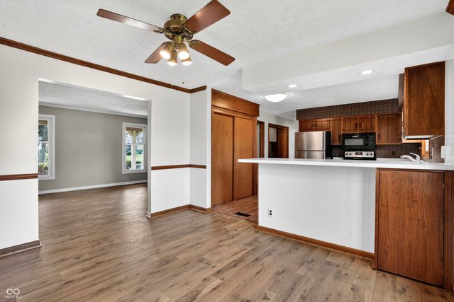 7802 Mallard Way, Indianapolis, IN 46256