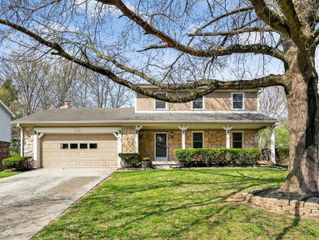 7802 Mallard Way, Indianapolis, IN 46256