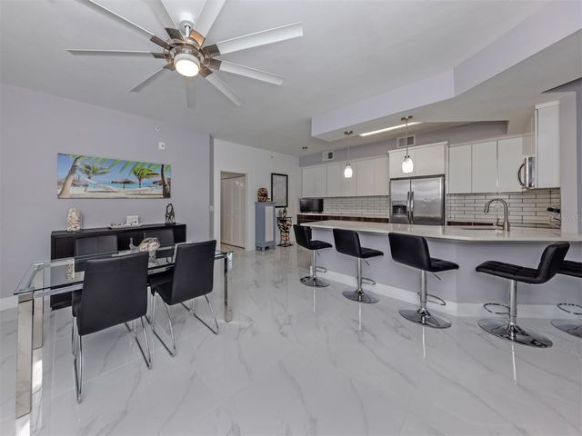 200 GARDENS EDGE DRIVE 212, Venice, FL 34285