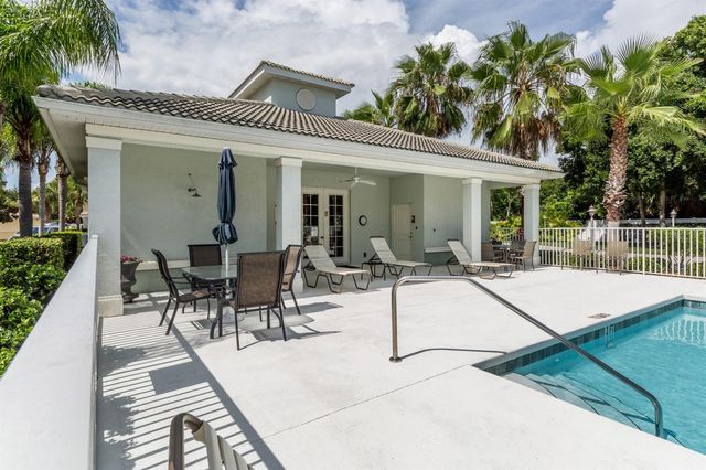 200 GARDENS EDGE DRIVE 212, Venice, FL 34285