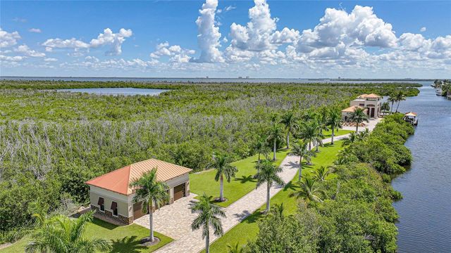 2755 CUSSELL DRIVE, St James City, FL 33956