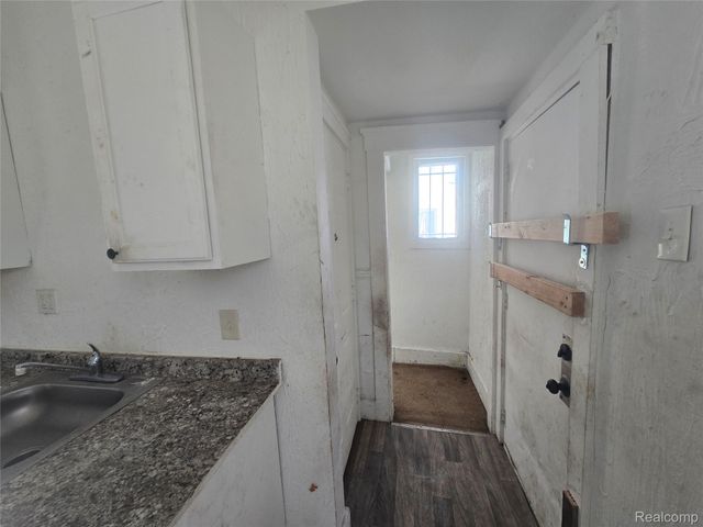 148 Winona Street, Highland Park, MI 48203