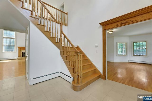 765 Colonial Road, Franklin Lakes, NJ 07417