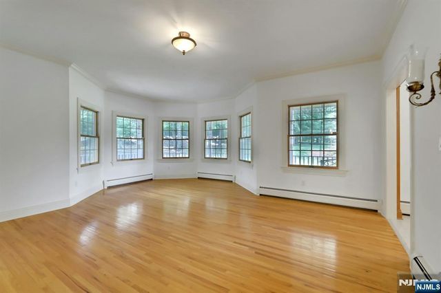 765 Colonial Road, Franklin Lakes, NJ 07417