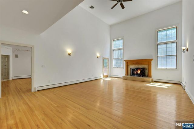 765 Colonial Road, Franklin Lakes, NJ 07417