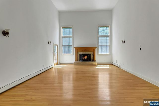 765 Colonial Road, Franklin Lakes, NJ 07417