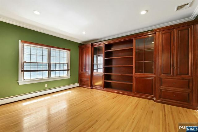 765 Colonial Road, Franklin Lakes, NJ 07417