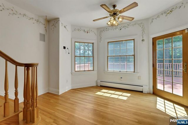 765 Colonial Road, Franklin Lakes, NJ 07417