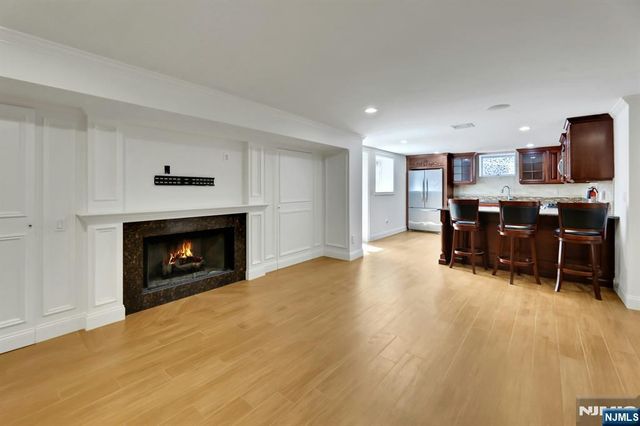 765 Colonial Road, Franklin Lakes, NJ 07417