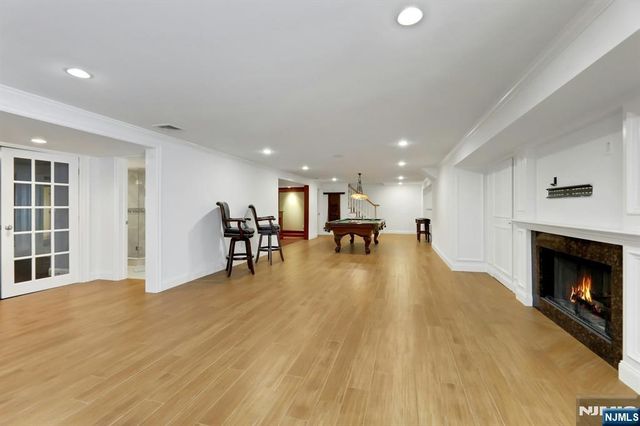 765 Colonial Road, Franklin Lakes, NJ 07417