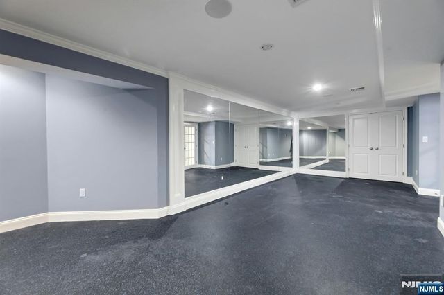 765 Colonial Road, Franklin Lakes, NJ 07417