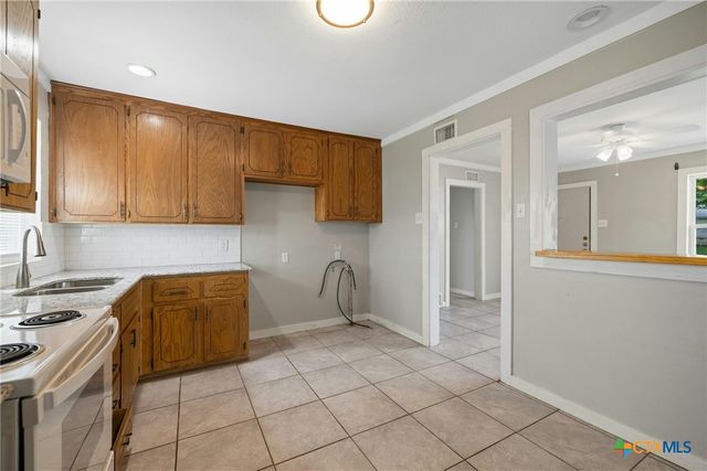 810 Crockett Drive, Killeen, TX 76541