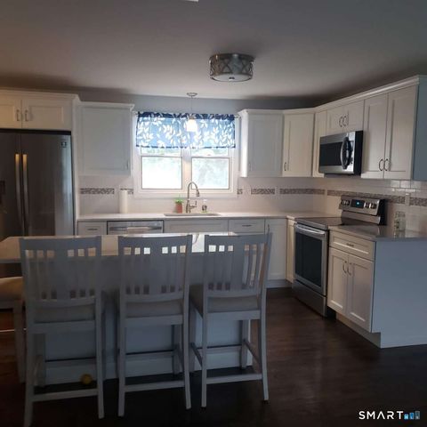4 Moser Drive, Rocky Hill, CT 06067