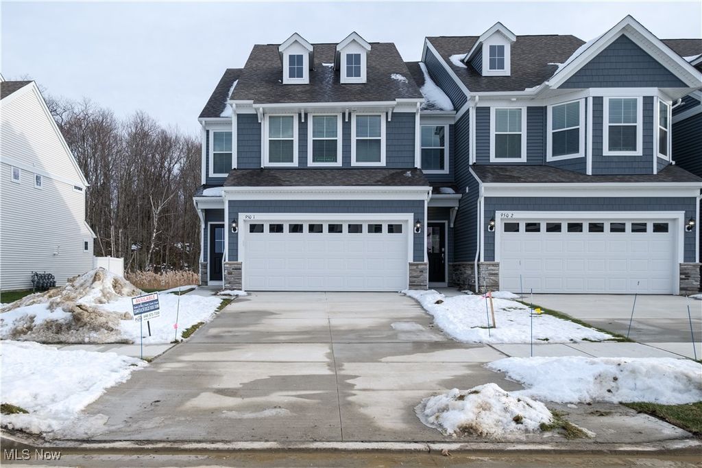 950-1 Memory Lane, Aurora, OH 44202