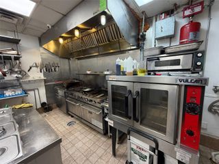 7500 NW 25th St, Miami, FL 33122