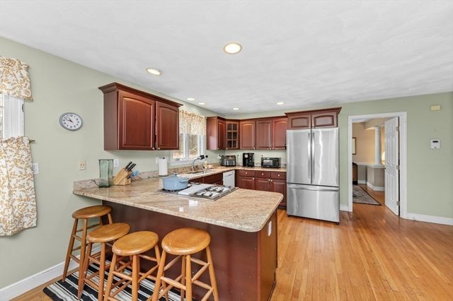 1 Whitcomb Way, North Reading, MA 01864
