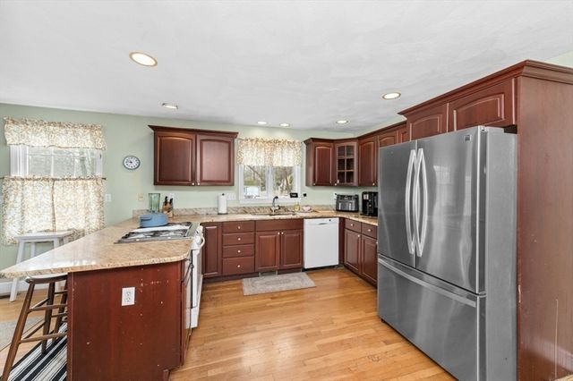 1 Whitcomb Way, North Reading, MA 01864