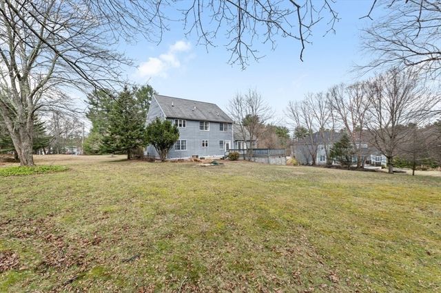 1 Whitcomb Way, North Reading, MA 01864