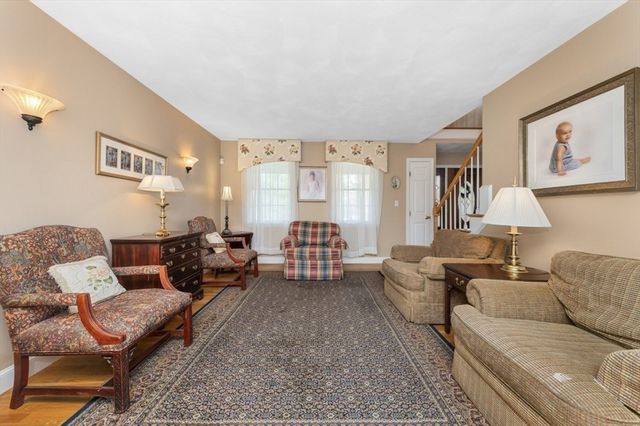 1 Whitcomb Way, North Reading, MA 01864