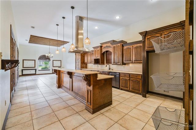 408 Anaqua Drive, Rio Grande City, TX 78582