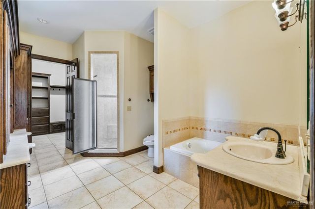 408 Anaqua Drive, Rio Grande City, TX 78582