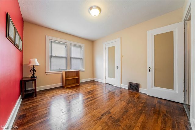 2549 Ogden Avenue, Akron, OH 44312
