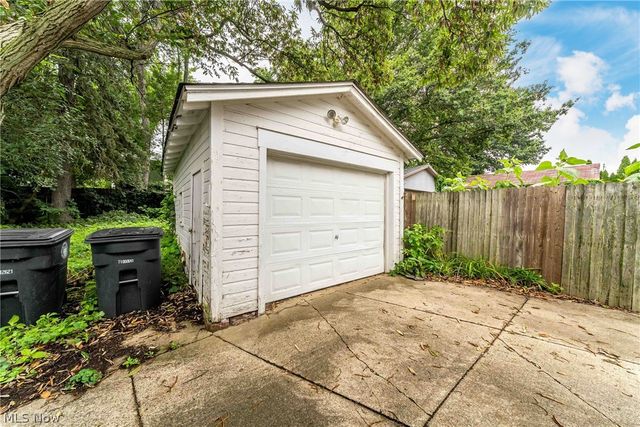 2549 Ogden Avenue, Akron, OH 44312