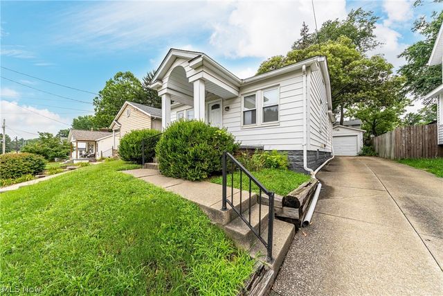 2549 Ogden Avenue, Akron, OH 44312
