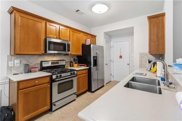 105 Finchley Drive, Roswell, GA 30076