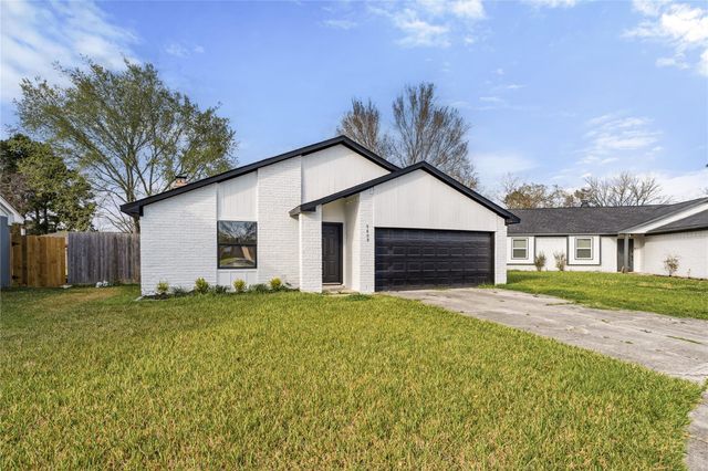 9809 Wren Court, Conroe, TX 77385