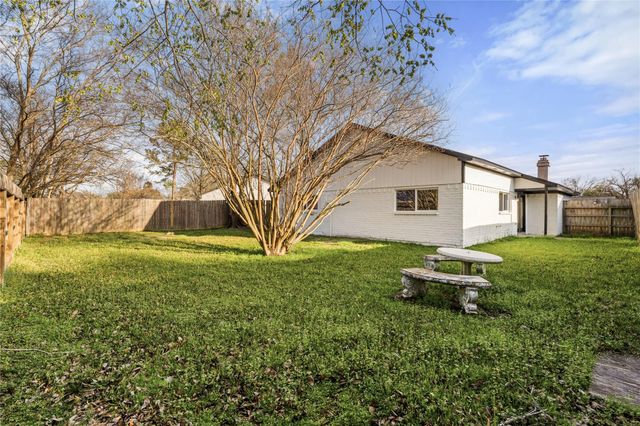 9809 Wren Court, Conroe, TX 77385