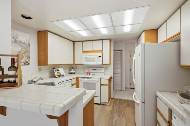 840 Sea Spray Lane 202, Foster City, CA 94404