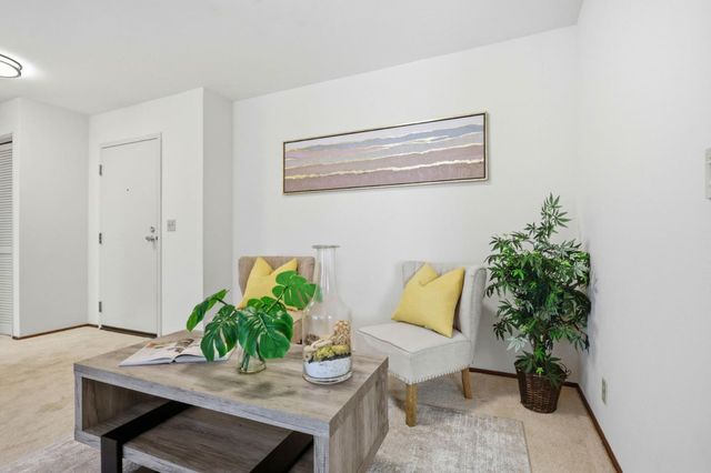 840 Sea Spray Lane 202, Foster City, CA 94404