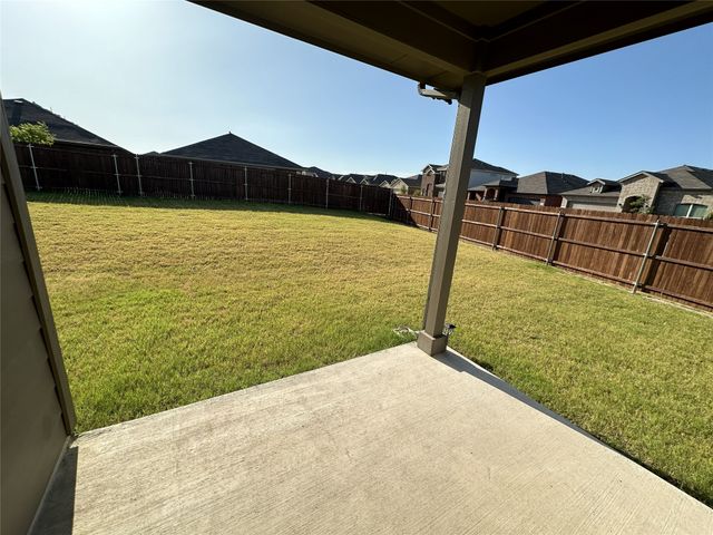 15800 Bronte Lane, Fort Worth, TX 76247