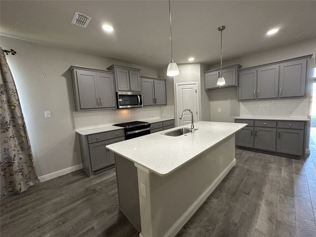 15800 Bronte Lane, Fort Worth, TX 76247