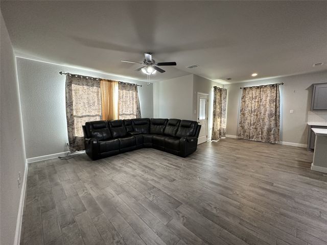 15800 Bronte Lane, Fort Worth, TX 76247