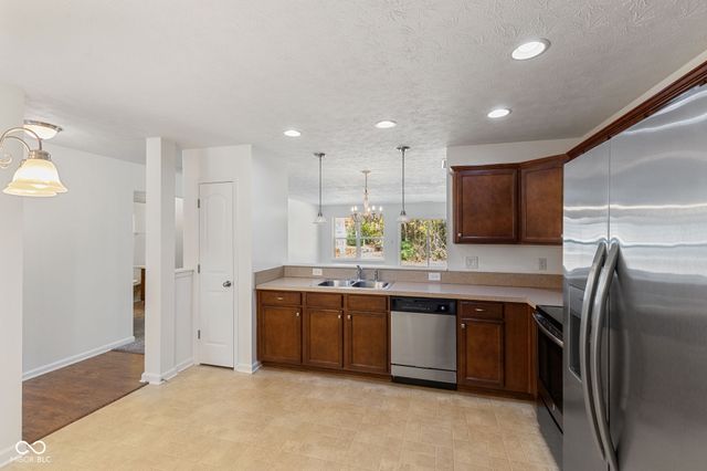 9546 Woodsong Way, Indianapolis, IN 46229