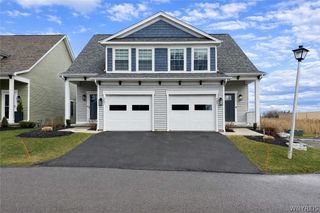 902 Carriage Lane, West Seneca, NY 14224