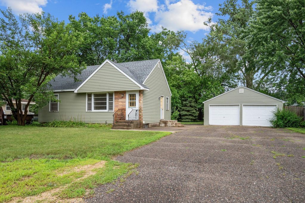 161 91st Avenue NE, Blaine, MN 55434