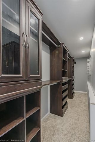 9561 Ute Pointe Drive, Clarkston, MI 48346