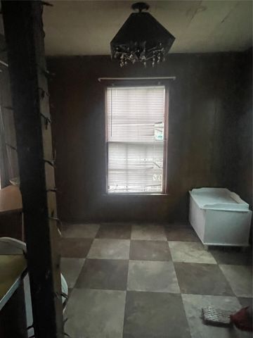 2528 Oakwood Terrace, Haltom City, TX 76117