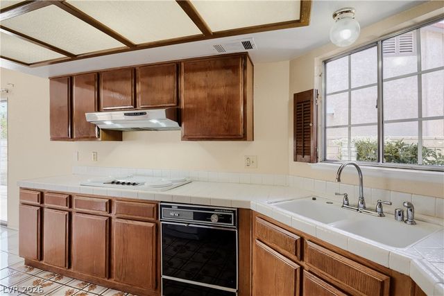 3618 Edinburgh Drive, Las Vegas, NV 89103