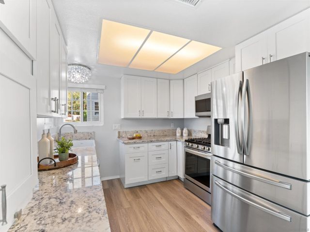 2835 Hillsboro Ct, Carlsbad, CA 92010