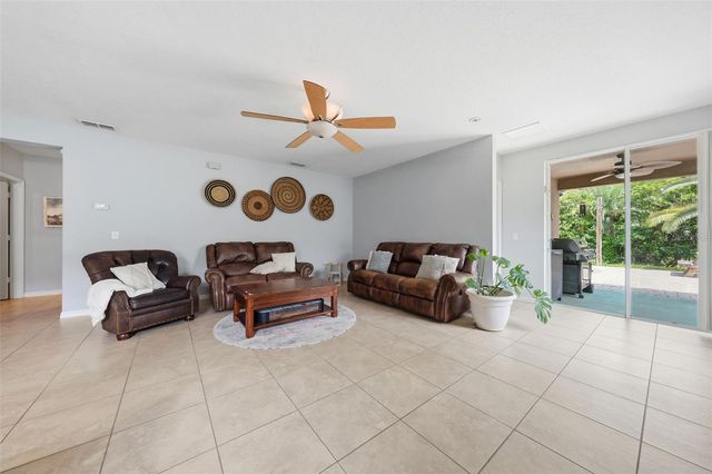 940 FALLBROOKE AVENUE, Deltona, FL 32725