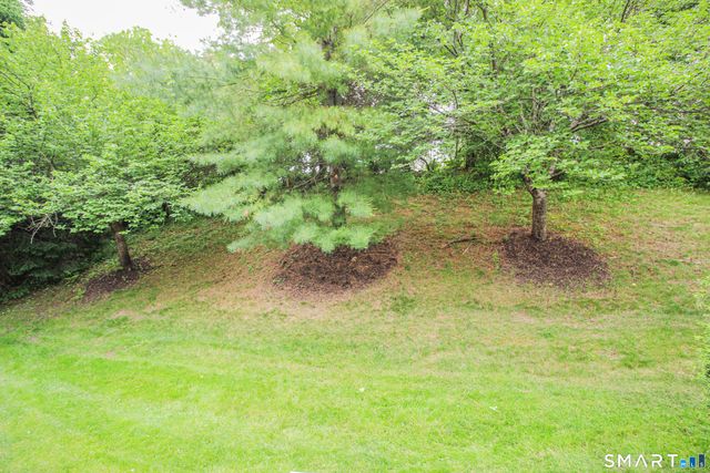 6 Lawrence Avenue 6, Danbury, CT 06810