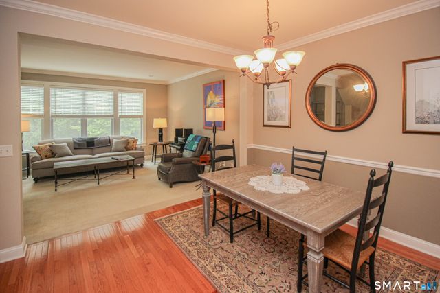 6 Lawrence Avenue 6, Danbury, CT 06810