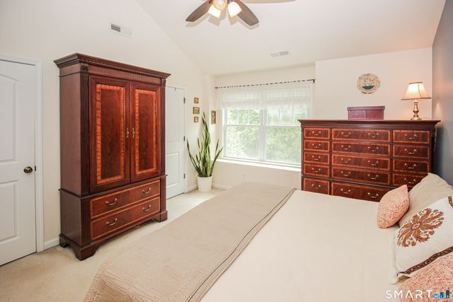 6 Lawrence Avenue 6, Danbury, CT 06810