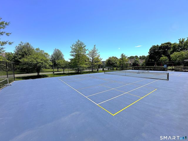 6 Lawrence Avenue 6, Danbury, CT 06810
