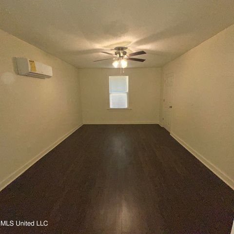 359 Cummins Street, Jackson, MS 39204