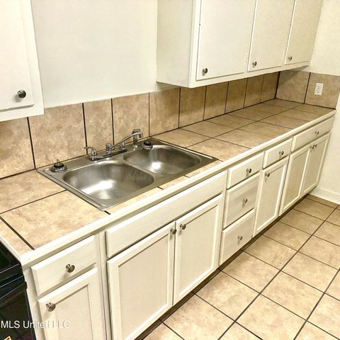 359 Cummins Street, Jackson, MS 39204